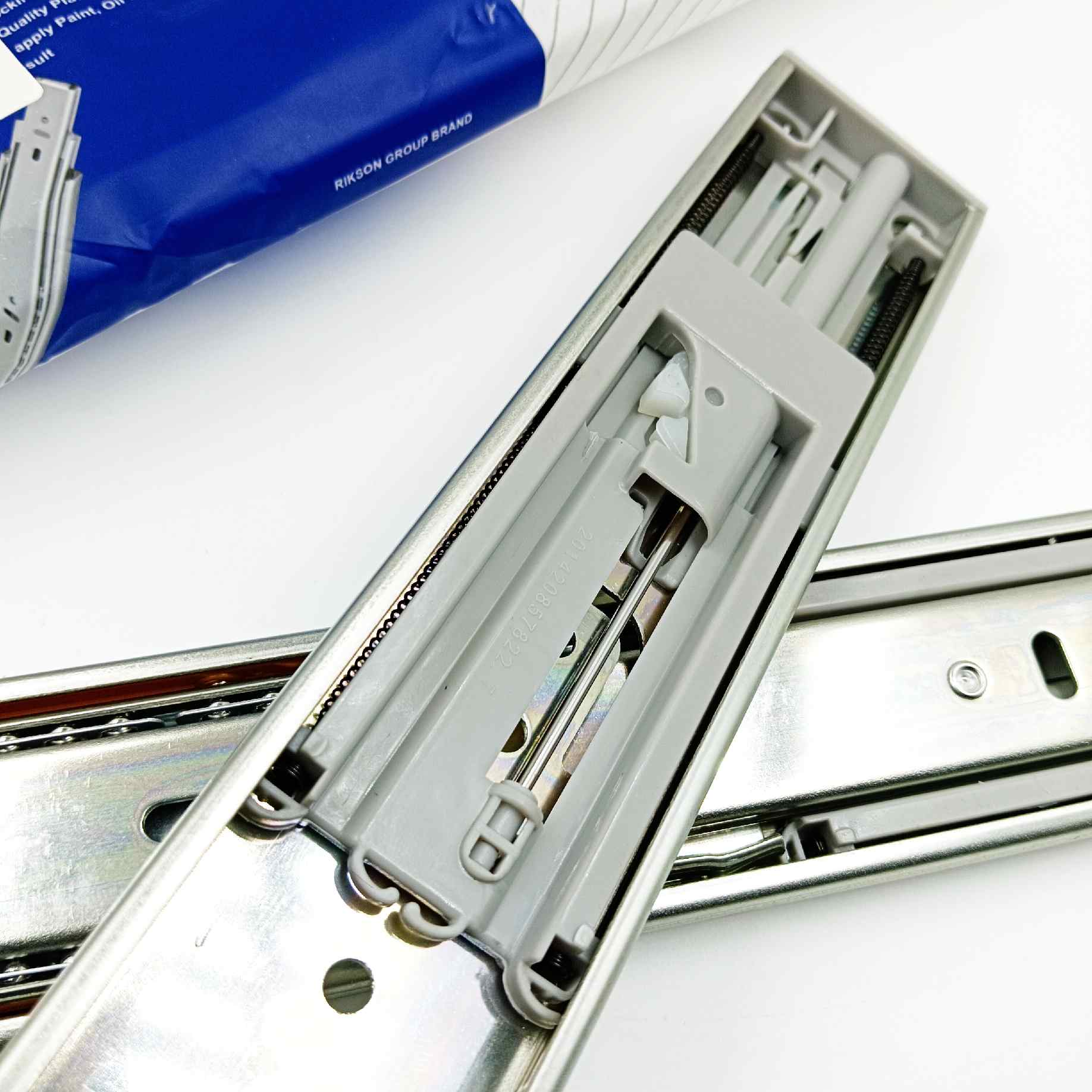 Telescopic channel soft close 35kg capacity drawer channel zinc heavy ball bearing12",14",16",18",20"( MH groove) (1412)