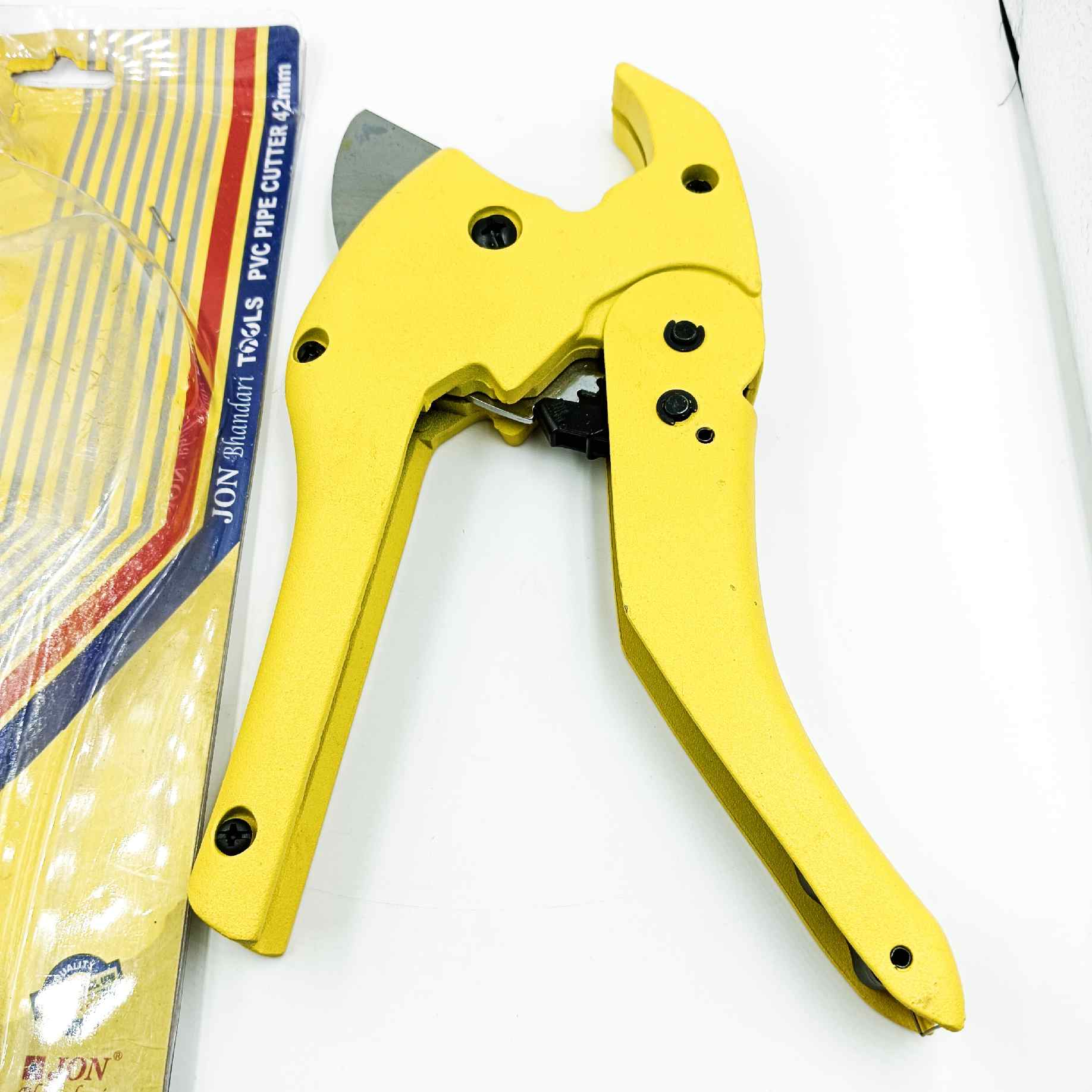 PVC pipe cutter 42mm jon bhandary also Suitable for aluminium pipe,plastics pipe,gas pipe etc (1460)