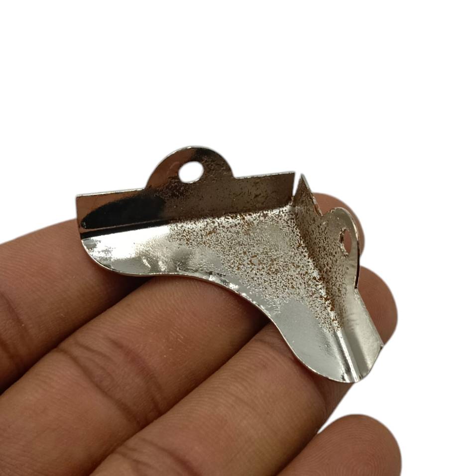 Corner clip crome 35mm* 35mm (2355)