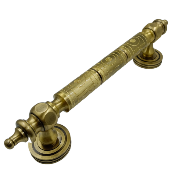 Maindoor handle 8 inch brass antique diamond cut round S-08